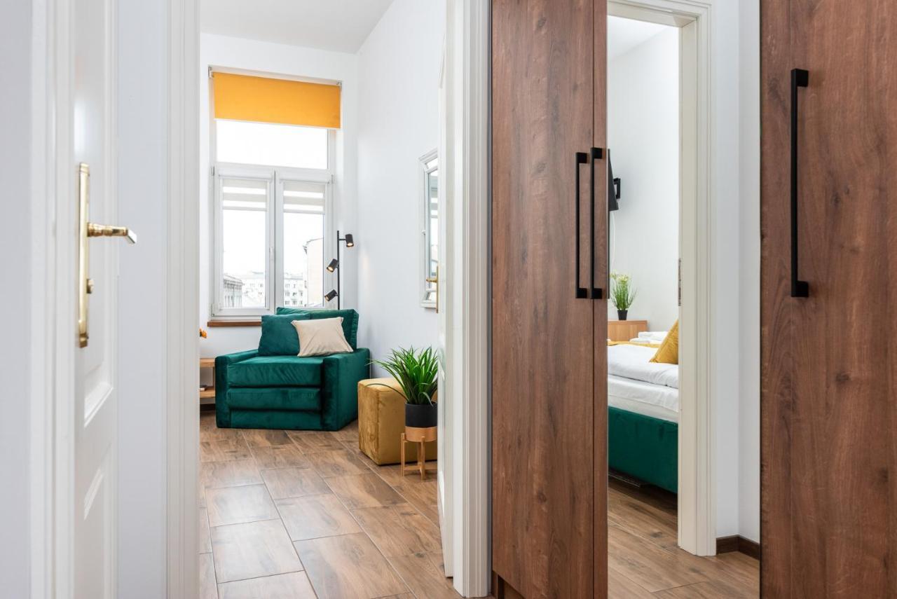 Premium Splendid Old Town Suites - By Upstairs Краків Екстер'єр фото